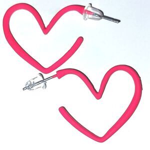 Super cute, heart-shaped fashion earrings
